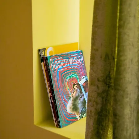 Daire Spacious 1 Bed Flat Near Vitosha Blvd