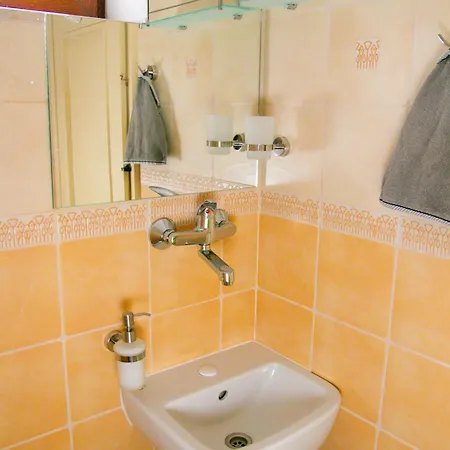 Spacious 1 Bed Flat Near Vitosha Blvd Apartamento