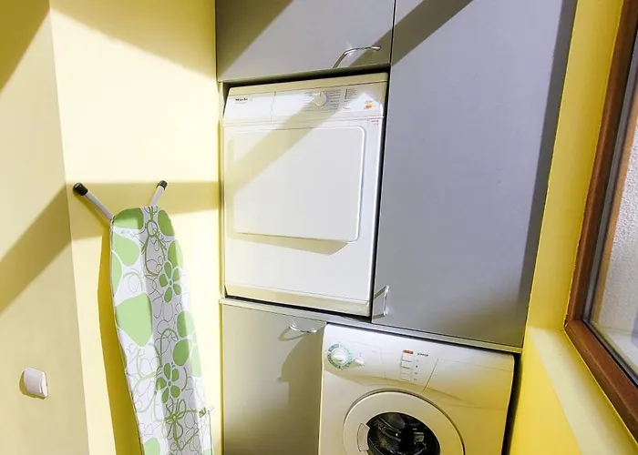 アパート Spacious 1 Bed Flat Near Vitosha Blvd ソフィア