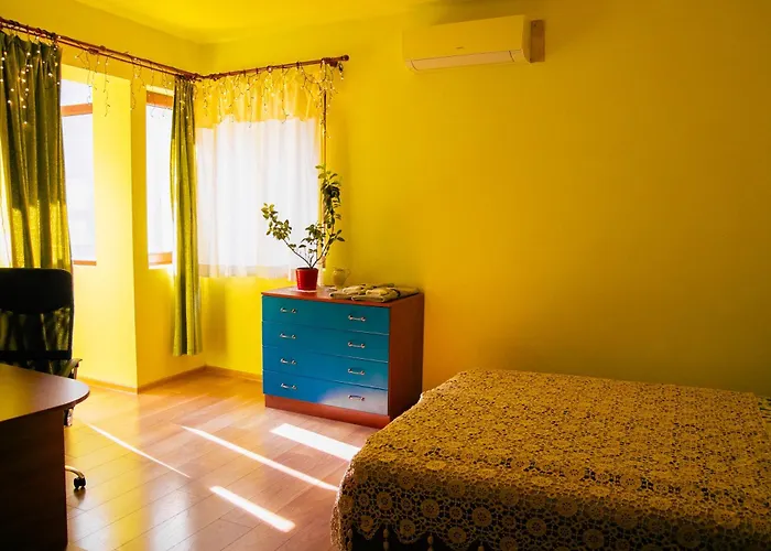 Spacious 1 Bed Flat Near Vitosha Blvd