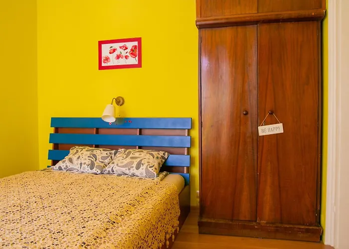 Spacious 1 Bed Flat Near Vitosha Blvd