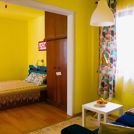 Spacious 1 Bed Flat Near Vitosha Blvd סופיה